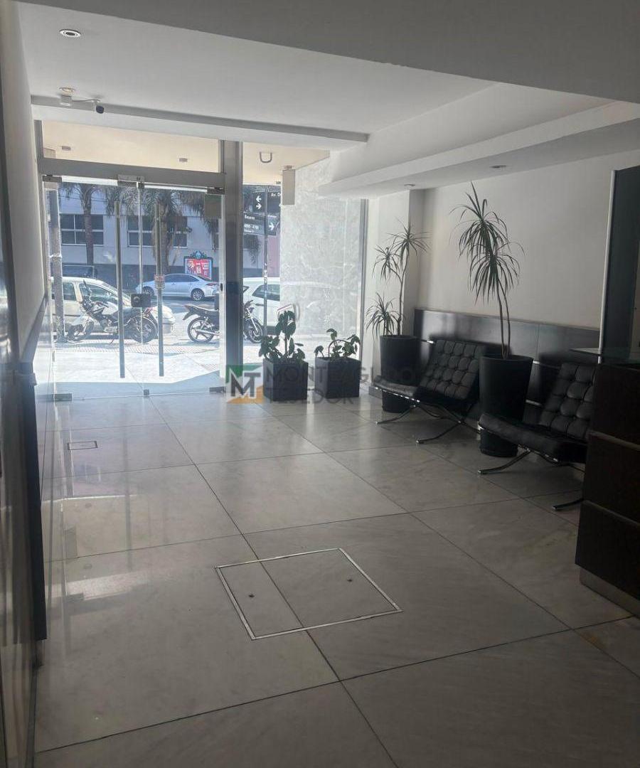 Foto de VENTA DEPARTAMENTO, 66 M2, LUMINOSO, IMPECABLE, AMPLIO BALCON, LOZA, imagen 3