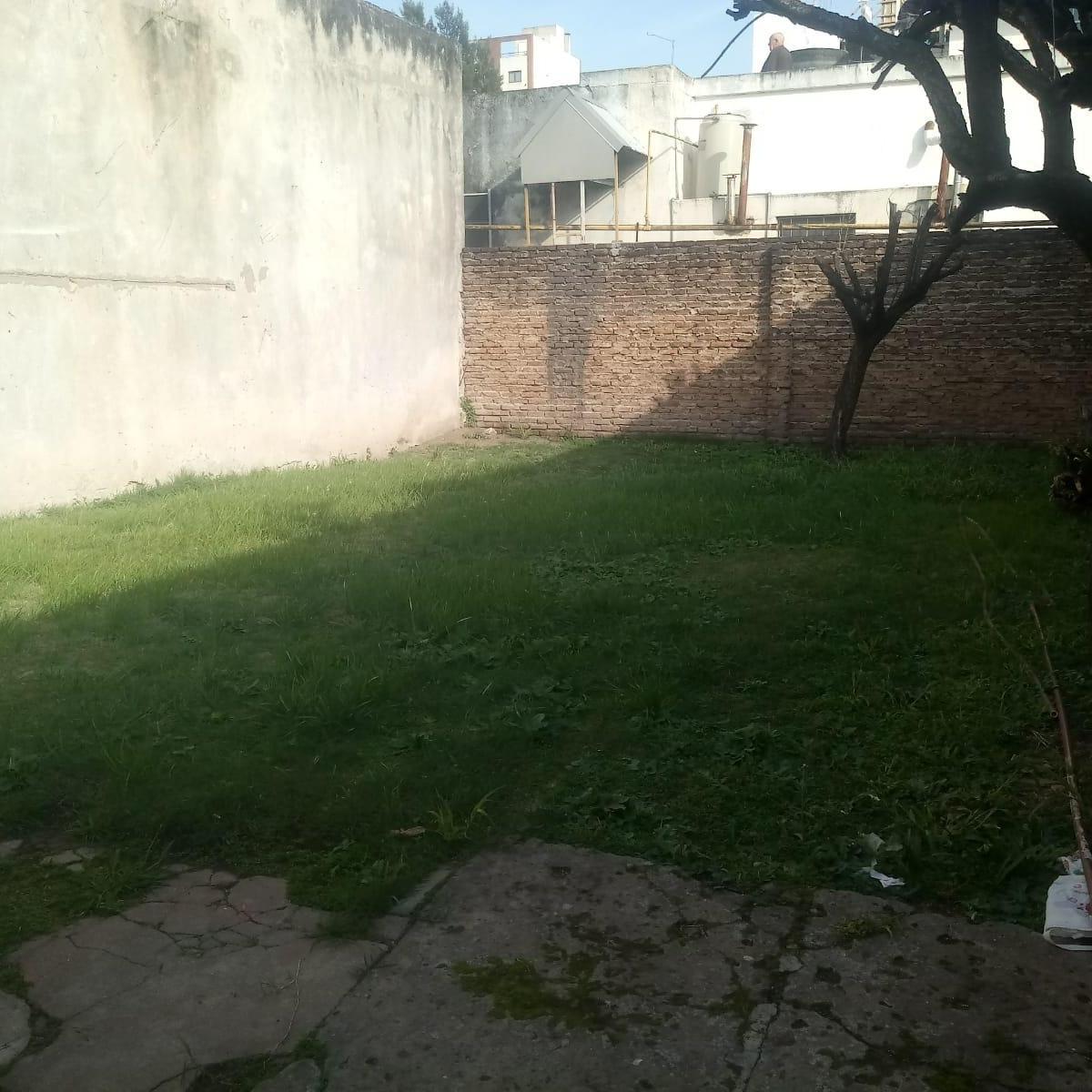 Dos Locales Sobre Av San Martin 2