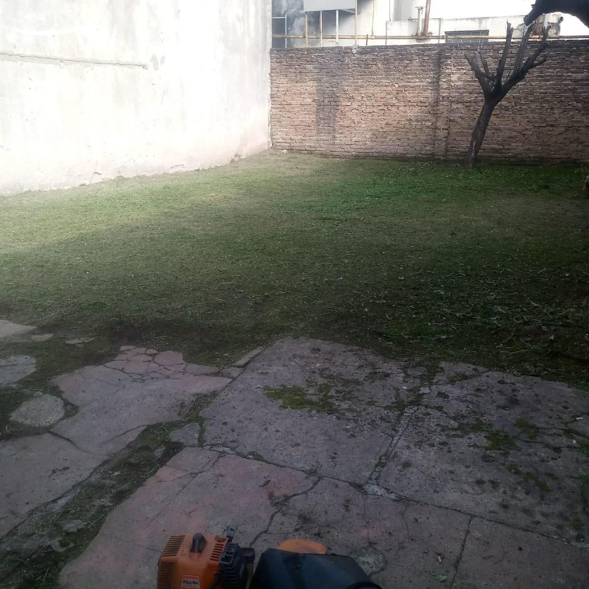 Dos Locales Sobre Av San Martin 1