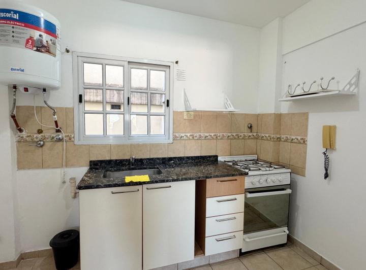 Departamento 3 amb en excelente ubicación 4