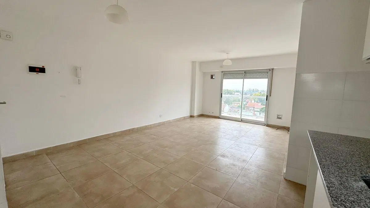 Departamento en alquiler de 3 amb, 2 baños, 3 Balcones y Parrilla 2