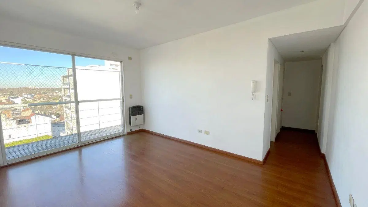 Departamento Céntrico dos ambientes con balcón, Dorm. en suite con vestidor, 3