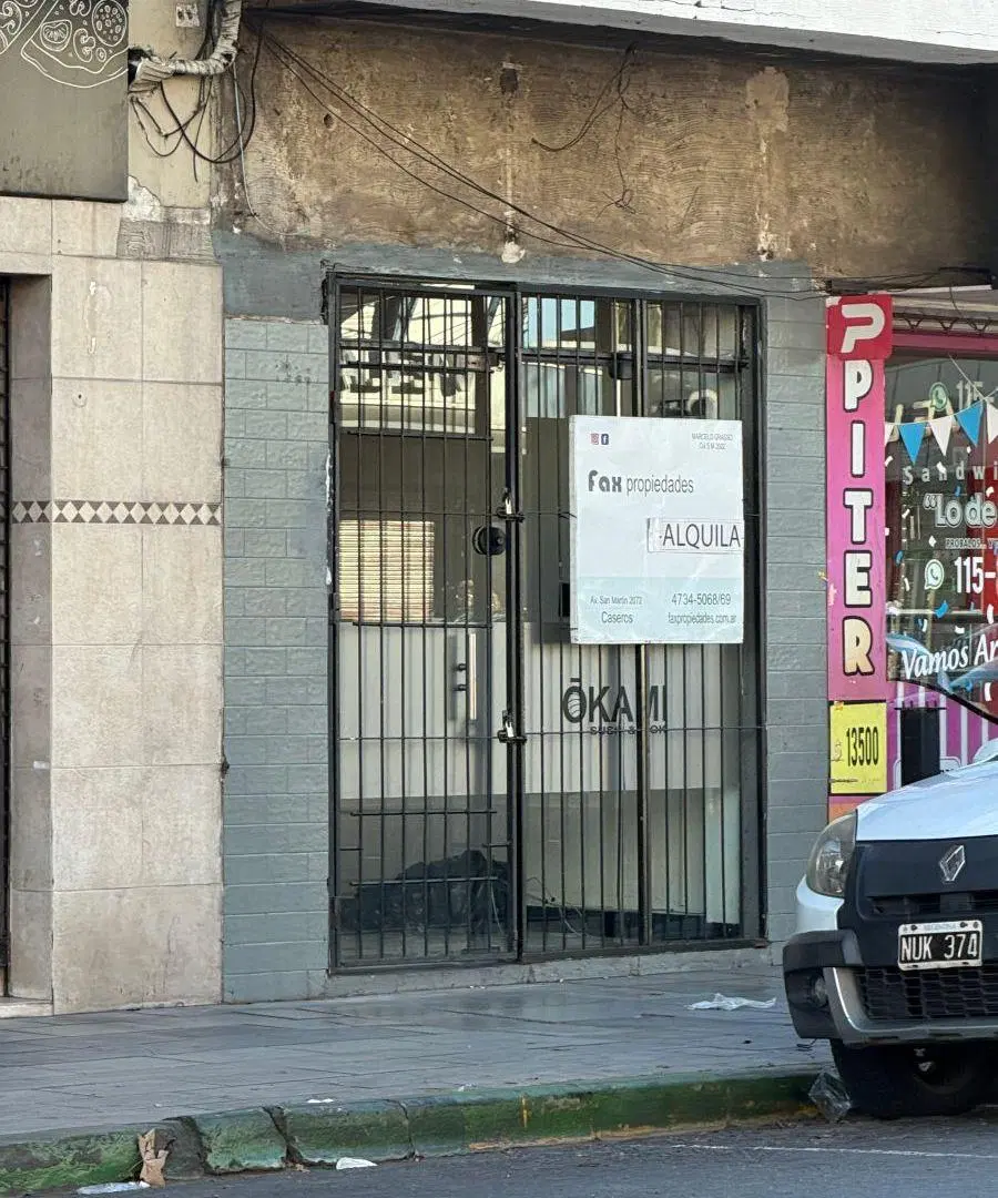 LOCAL 3 x 8 Sobre Av. San Martin 5