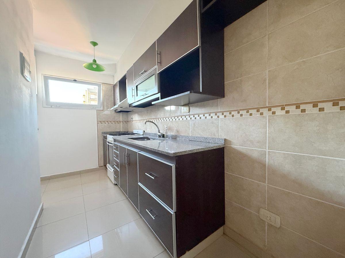Foto de Caseros a metros de Estación, 2 Amb. con Cocina Separada, Balcón, imagen 4