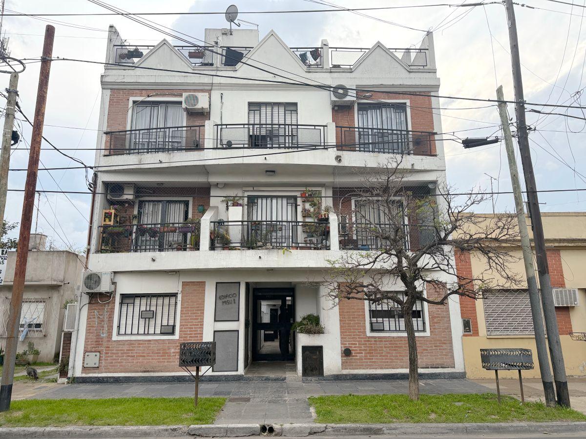 Tipo casa en Planta Baja con dos Patios