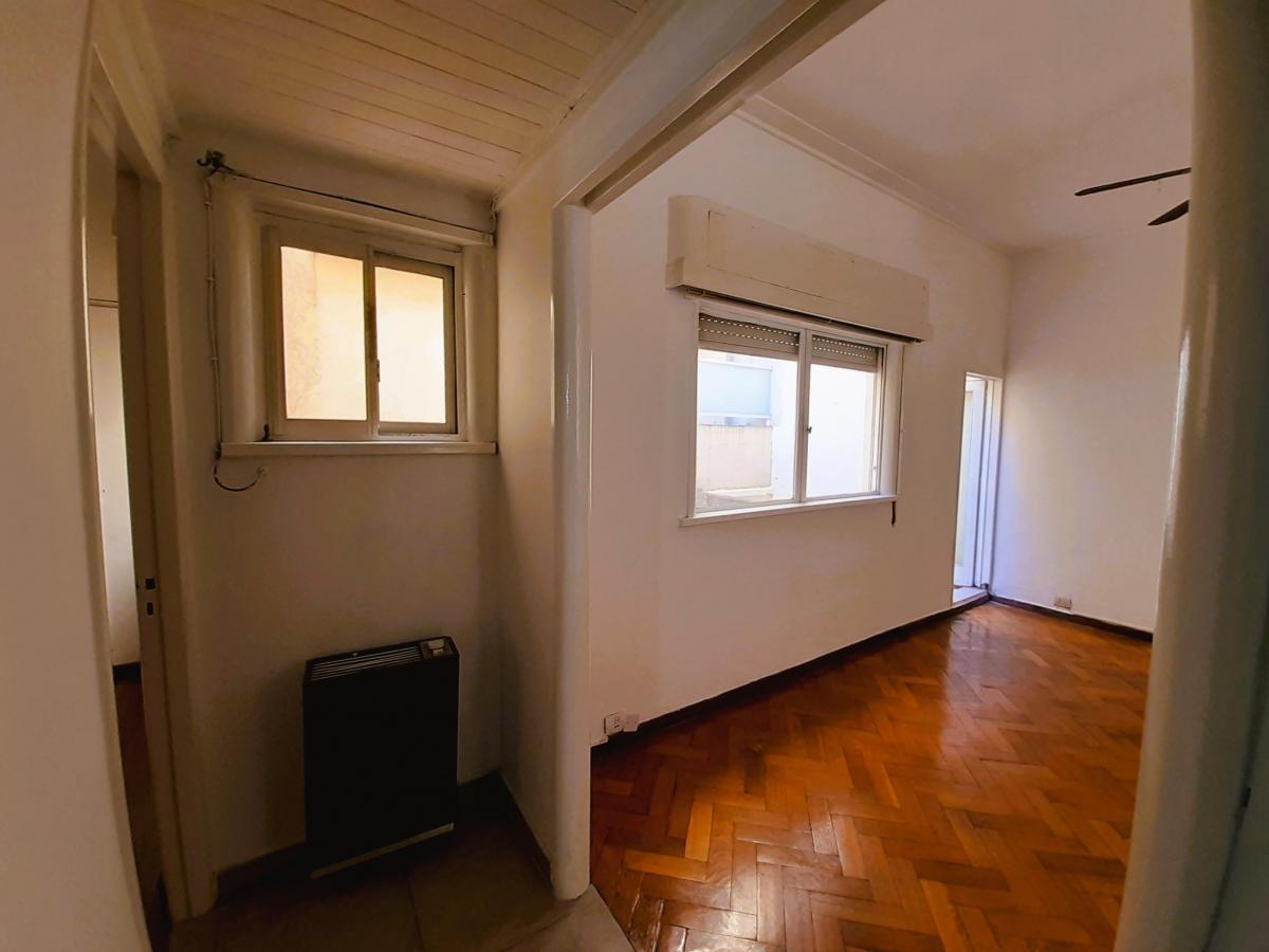 Venta PH 3 Amb con Patio en Villa del Parque. 1° X Esc. A/prof. Permuta. 3