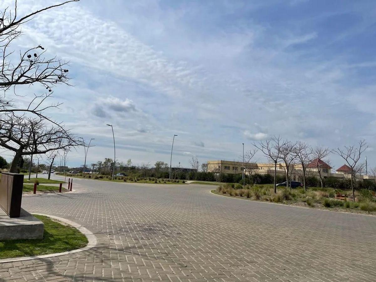 Foto de Lote en Puertos del Lago - Vistas, imagen 5