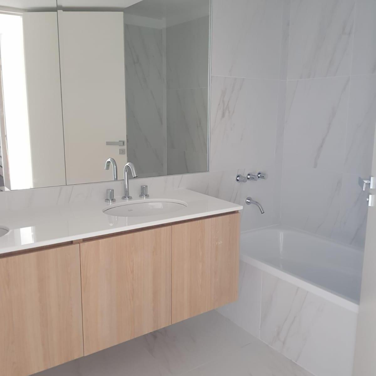 Marquis Belgrano R. 170 Mt² Piso 8 4 Amb C/dependencia con Cochera 4