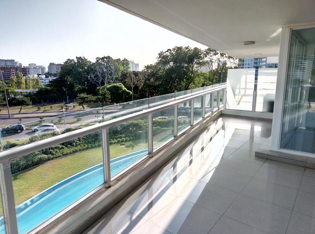 Departamento 3 ambientes en Torre One, Punta del Este