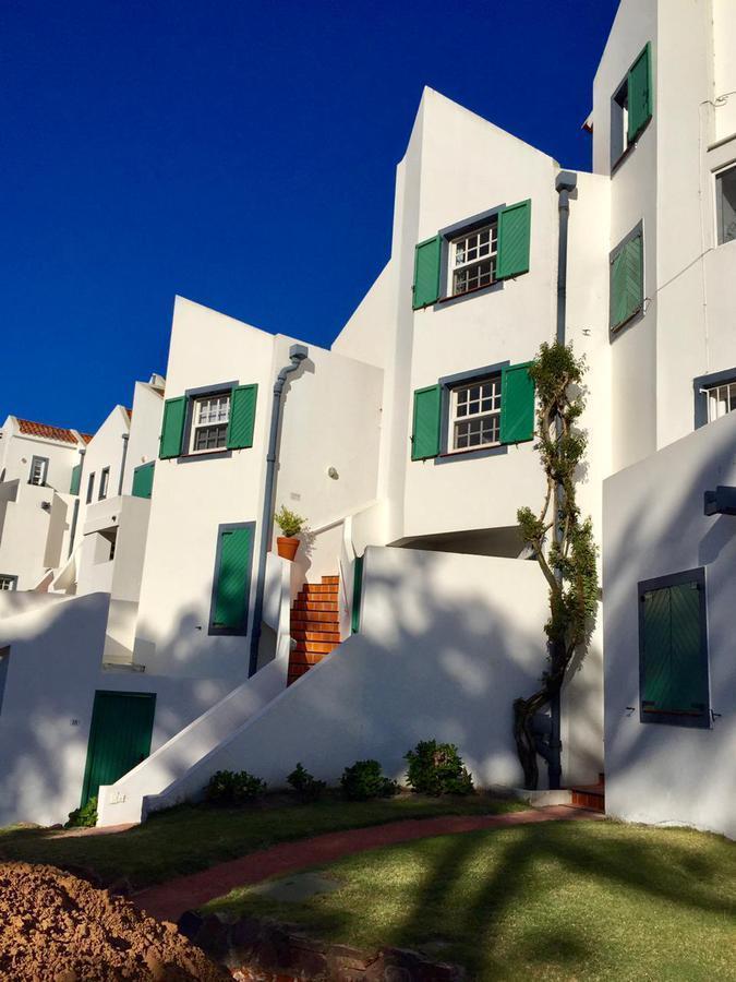 Departamento en alquiler temporario con 4 dormitotios en Playa Brava