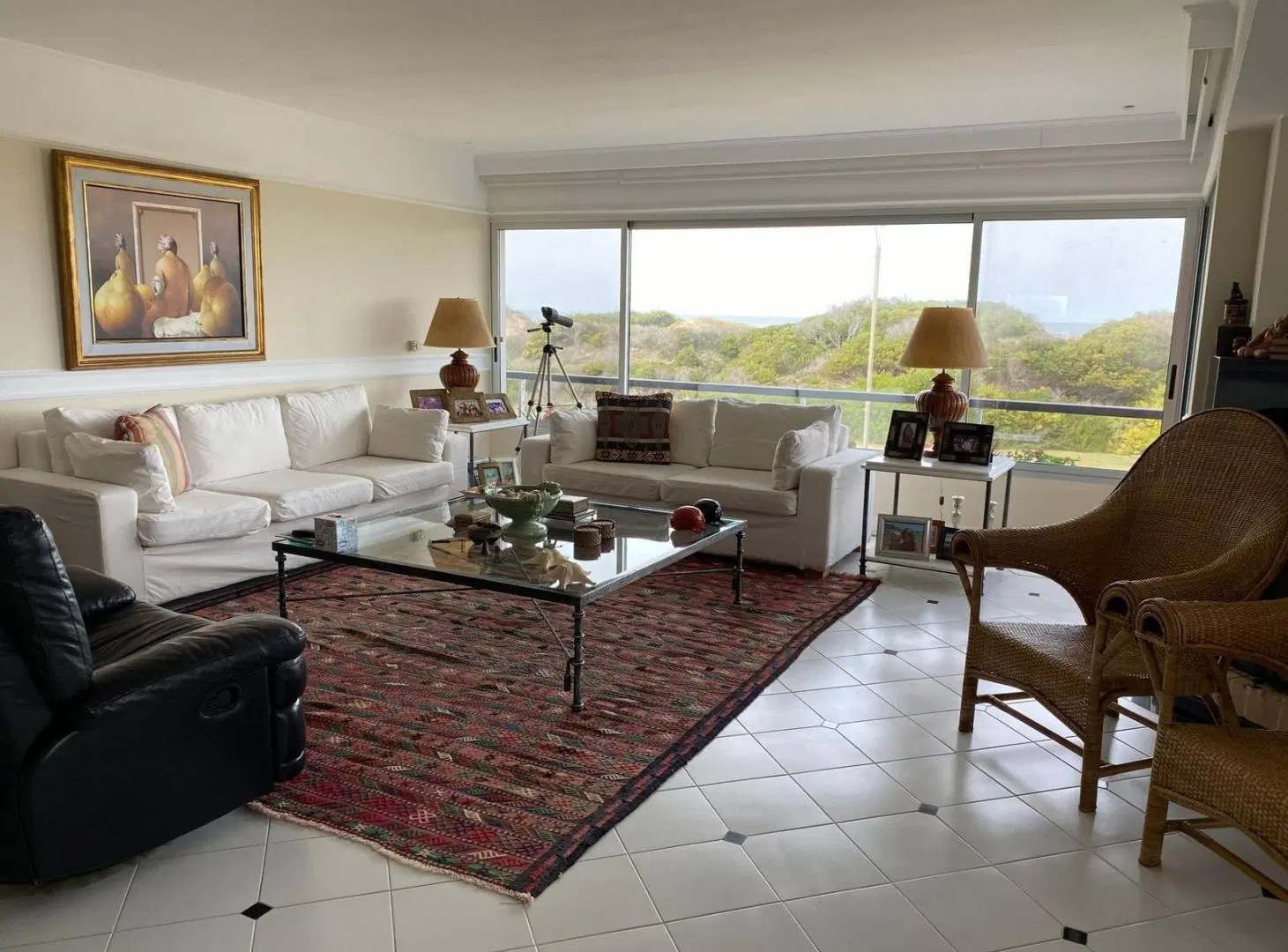Departamento 4 ambientes en Playa Brava 1