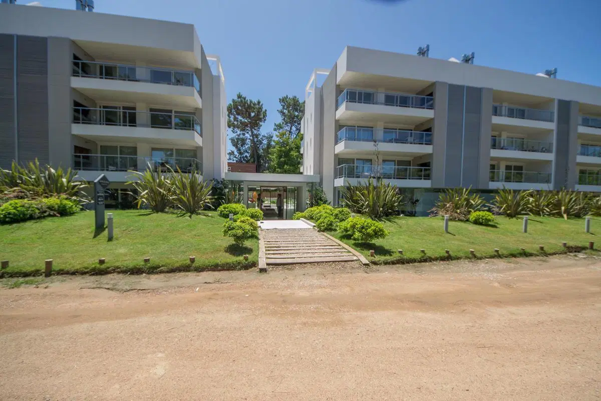 Departamento con 2 dormitorios en alquiler temporario en Punta del Este 3
