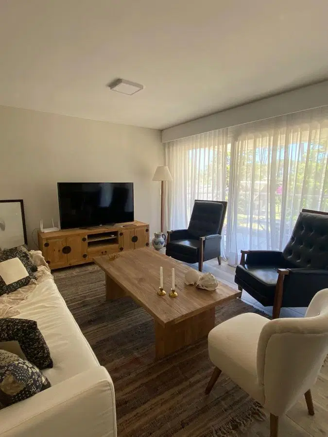 Departamento con 2 dormitorios en alquiler temporario en Punta del Este 2