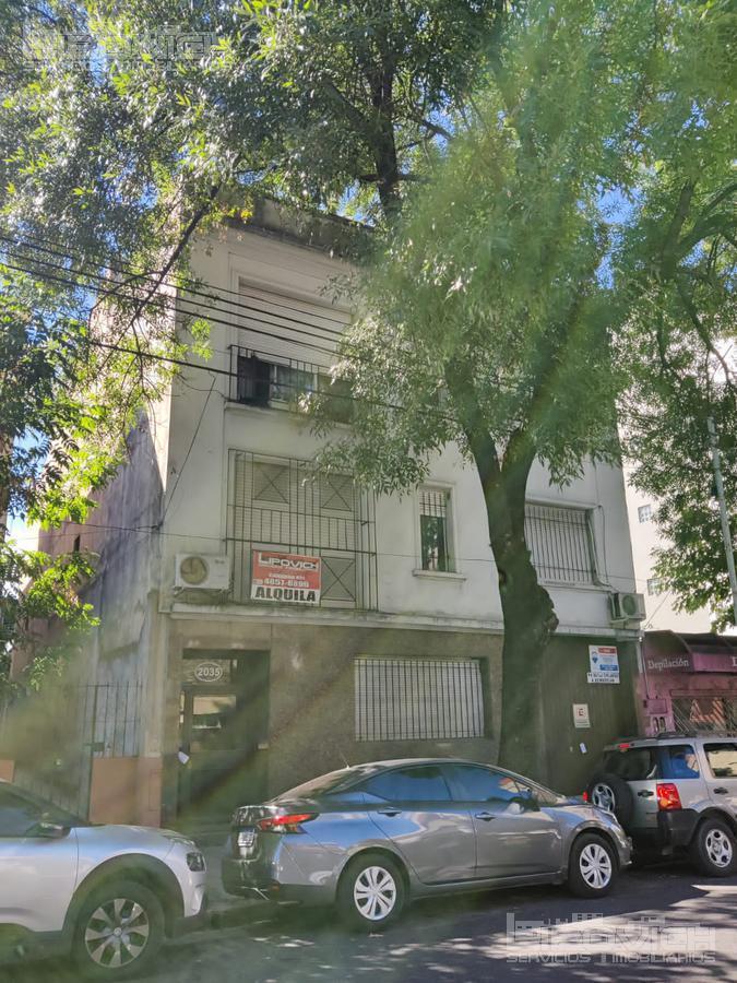 Excelente 3 Ambientes Al Frente. Incluye Expensas, Abl y Aysa. Neuquen Al 2000 4