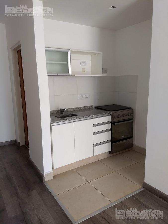 Monoambiente en Venta. Contrafrente con Balcón. Apto Profesional. Pileta y Terraza. Granaderos Al 60 2