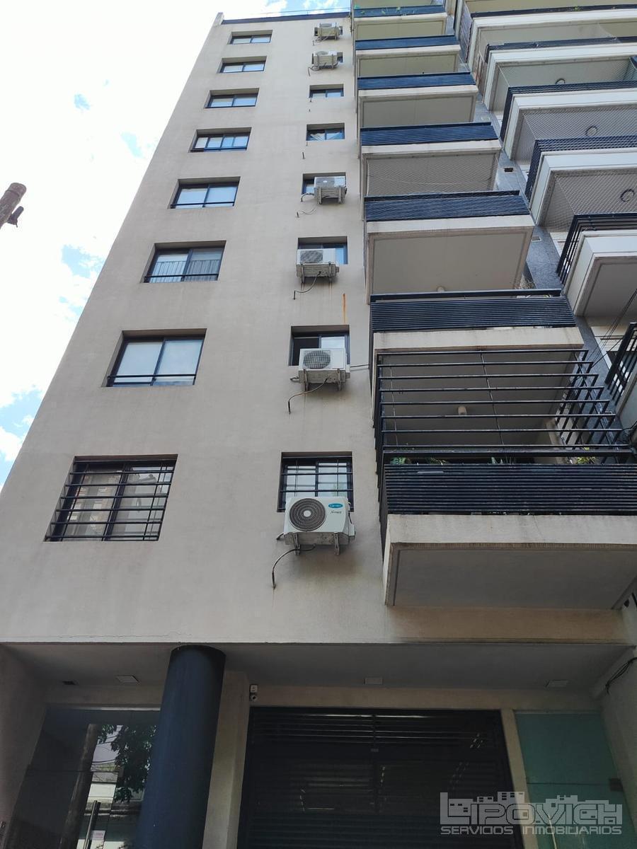 Monoambiente en Venta. Contrafrente con Balcón. Apto Profesional. Pileta y Terraza. Granaderos Al 60 4