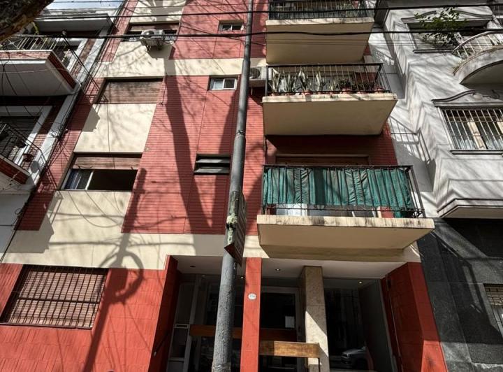 Departamento en alquiler. 3 ambientes al contrafrente. Metrobus. Av. Juan B. Justo 2700. V. Crespo 3