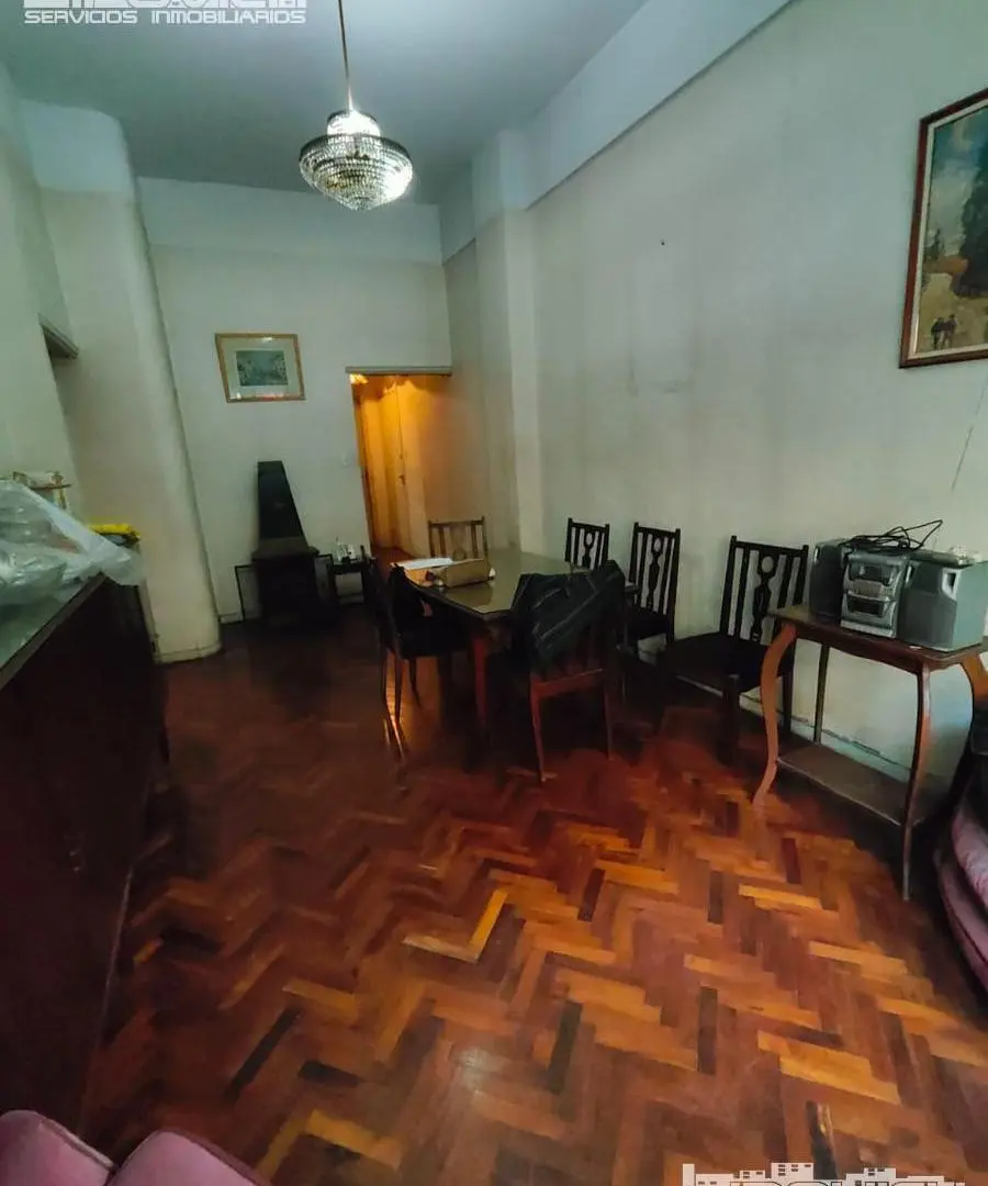 Venta 3 ambientes con escritorio. PB con patio. Av. Juan B Justo 2700. 3