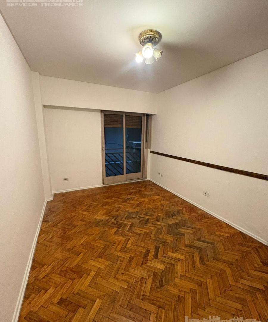 Alquiler 2 ambientes. Apto profesional. A mts de Metrobus. Av. Juan B Justo al 4000. Paternal