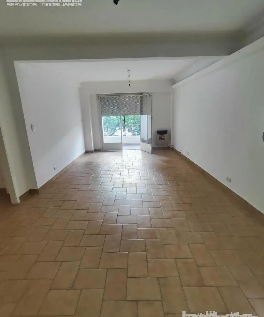 Departamento en Venta, Gurruchaga 300. Frente con balcón, Subte B y metrobus. Villa Crespo. 1