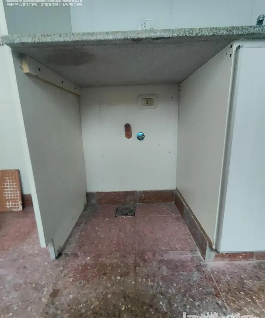 Departamento en Venta, Gurruchaga 300. Frente con balcón, Subte B y metrobus. Villa Crespo. 3
