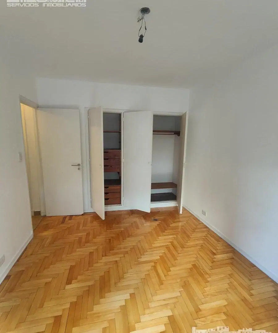 Departamento en Venta, Gurruchaga 300. Frente con balcón, Subte B y metrobus. Villa Crespo. 4