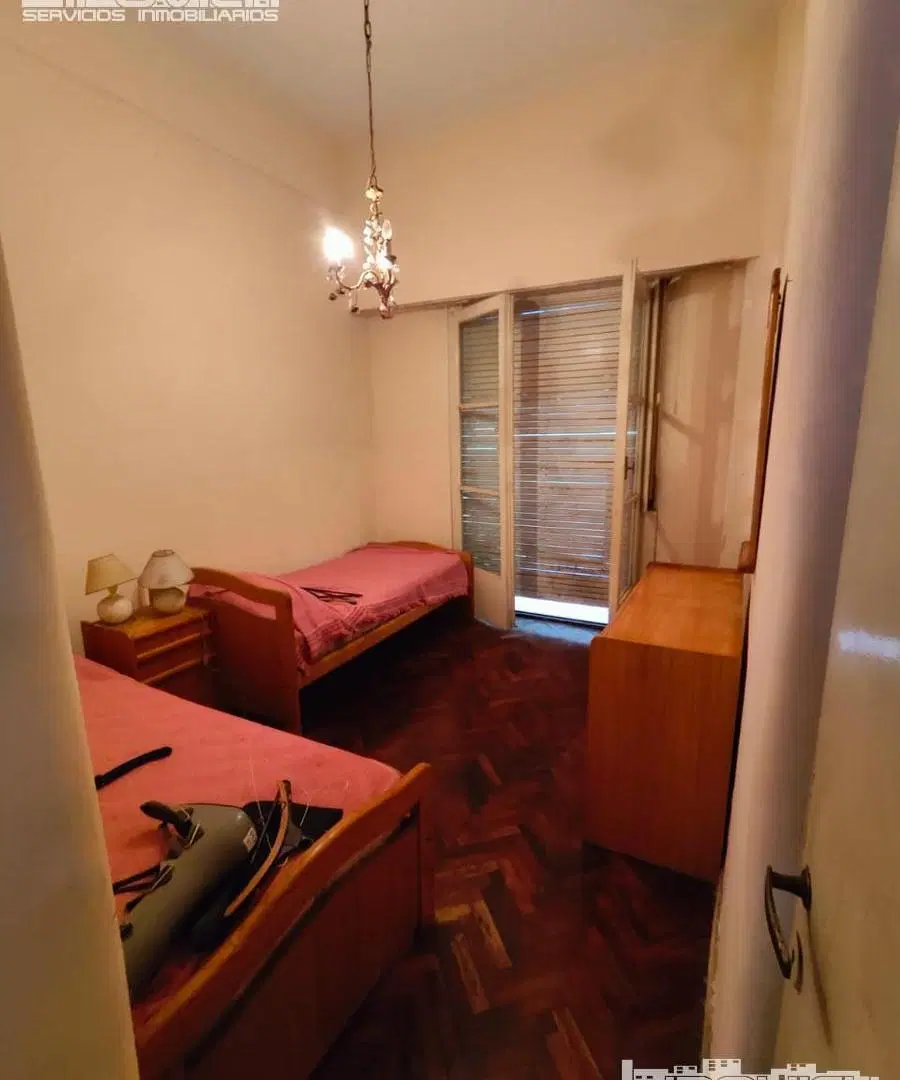 Venta 3 ambientes con escritorio. PB con patio. Av. Juan B Justo 2700. Villa Crespo 4