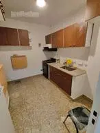 Alquiler 2 ambientes en PB, al frente con patio. Lemos. Chacarita 3
