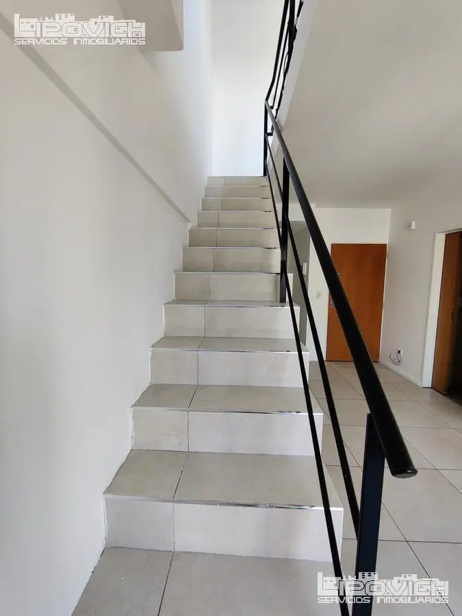 2 Ambs Duplex. 10º Frente. Luminoso. Balcón aterrazado. Bulnes al 800- Almagro 3