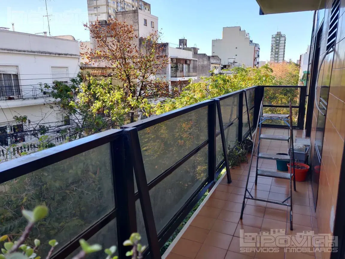 3 ambientes con dependencia en alquiler. Frente con balcón. Luminoso. Malabia al 800 .Villa Crespo 2