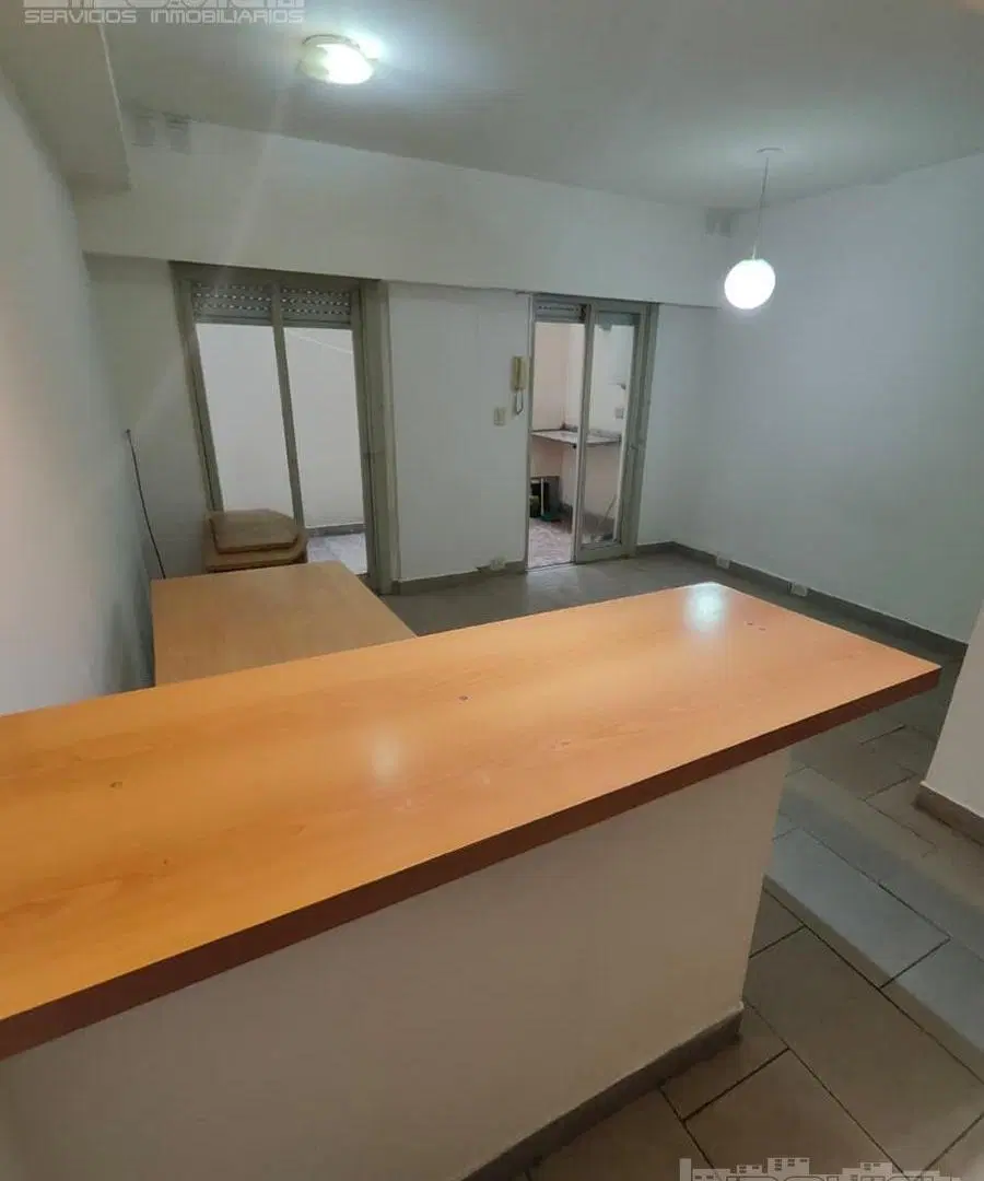 Monoambiente. PB Interno. C/Patio. Conexion a lavarropas. Juan B Justo al 5000 - Villa Gral.Mitre 2