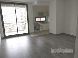 Foto de Venta de monoambiente. 2º al contrafrente c/ balcón. Pileta. Amenities. Granaderos al 600. Flores, imagen 3