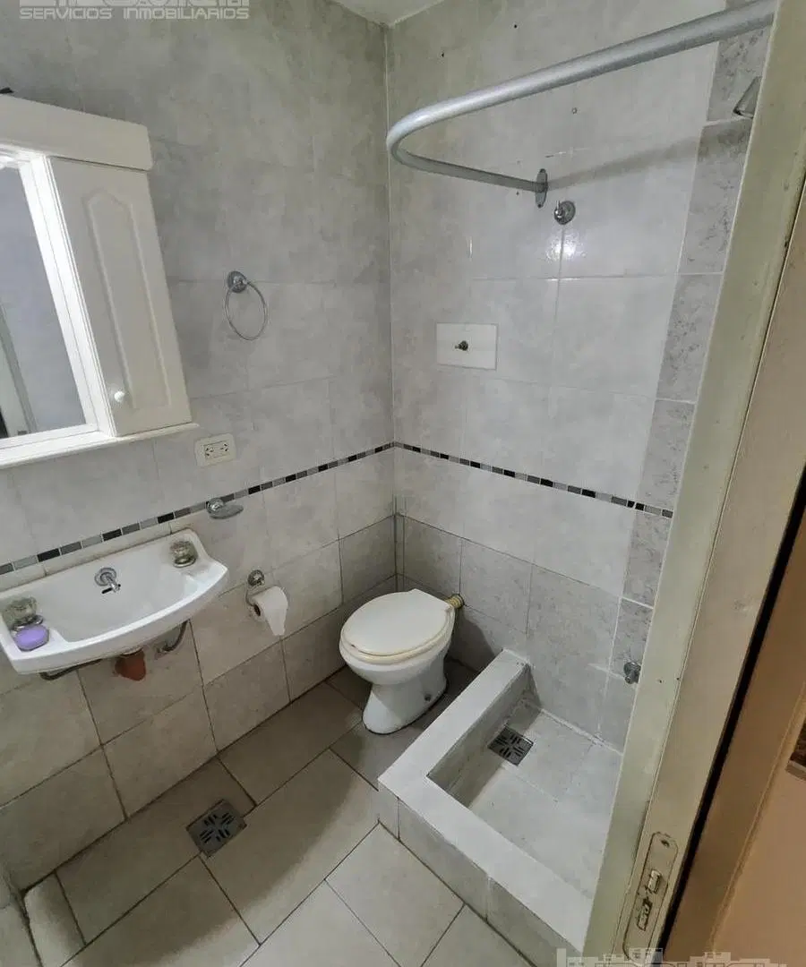 Monoambiente. PB Interno. C/Patio. Conexion a lavarropas. Juan B Justo al 5000 - Villa Gral.Mitre 2