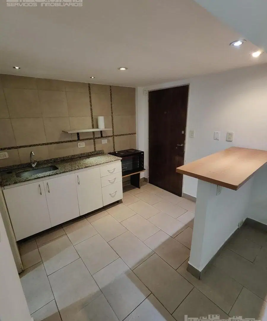 Monoambiente. PB Interno. C/Patio. Conexion a lavarropas. Juan B Justo al 5000 - Villa Gral.Mitre 4