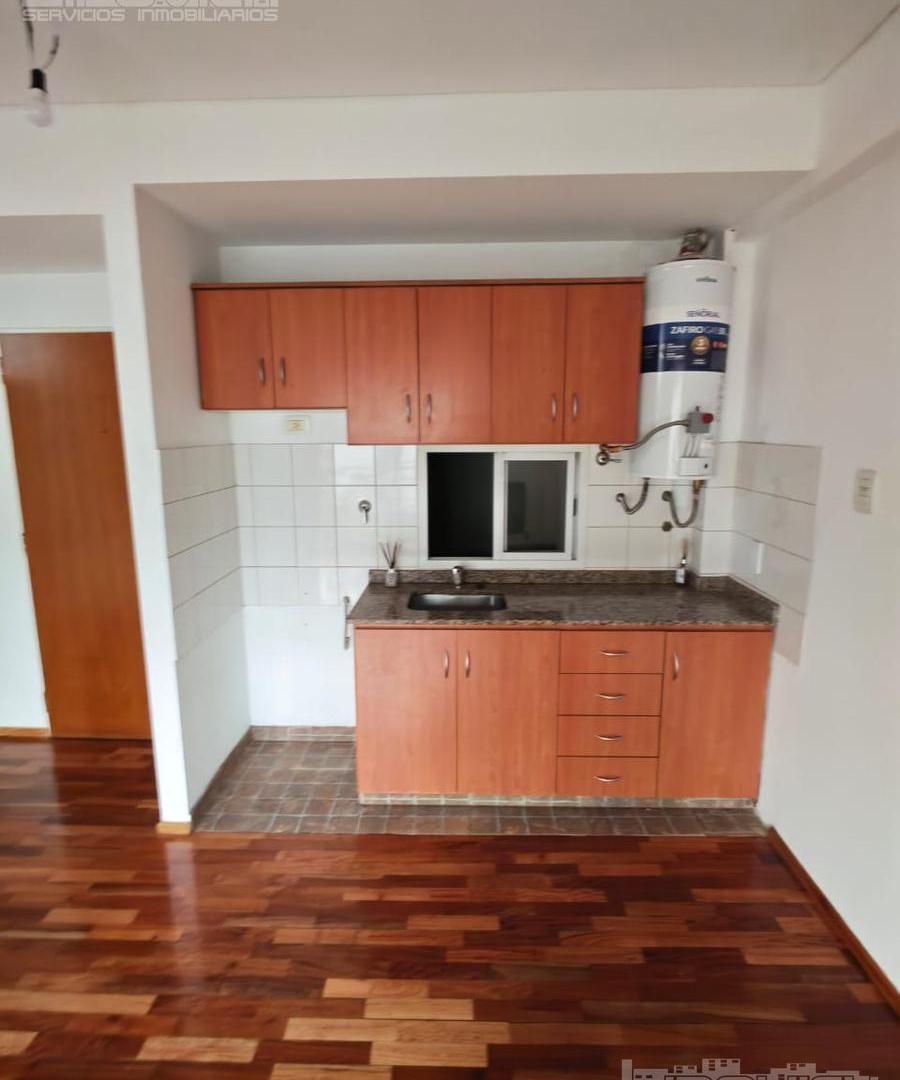 Foto de Venta departamento 2 ambientes al frente con balcón. Luminoso. Parrilla. Moreno al 3000. Balvanera., imagen 4