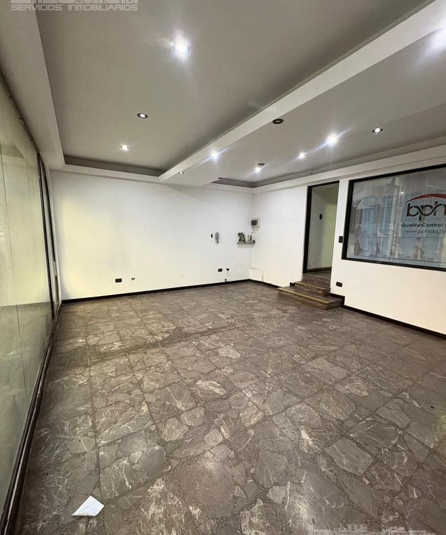 Foto de LOCAL EN ALQUILER. 122 METROS. SOTANO Y PATIO. APTO TODO RUBRO. AV, imagen 5