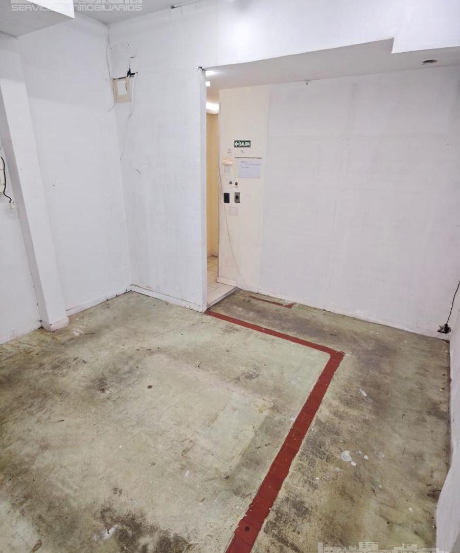 Foto de Local en alquiler. 42 mts. Apto todo rubro. Zona outlets. Aguirre al, imagen 3