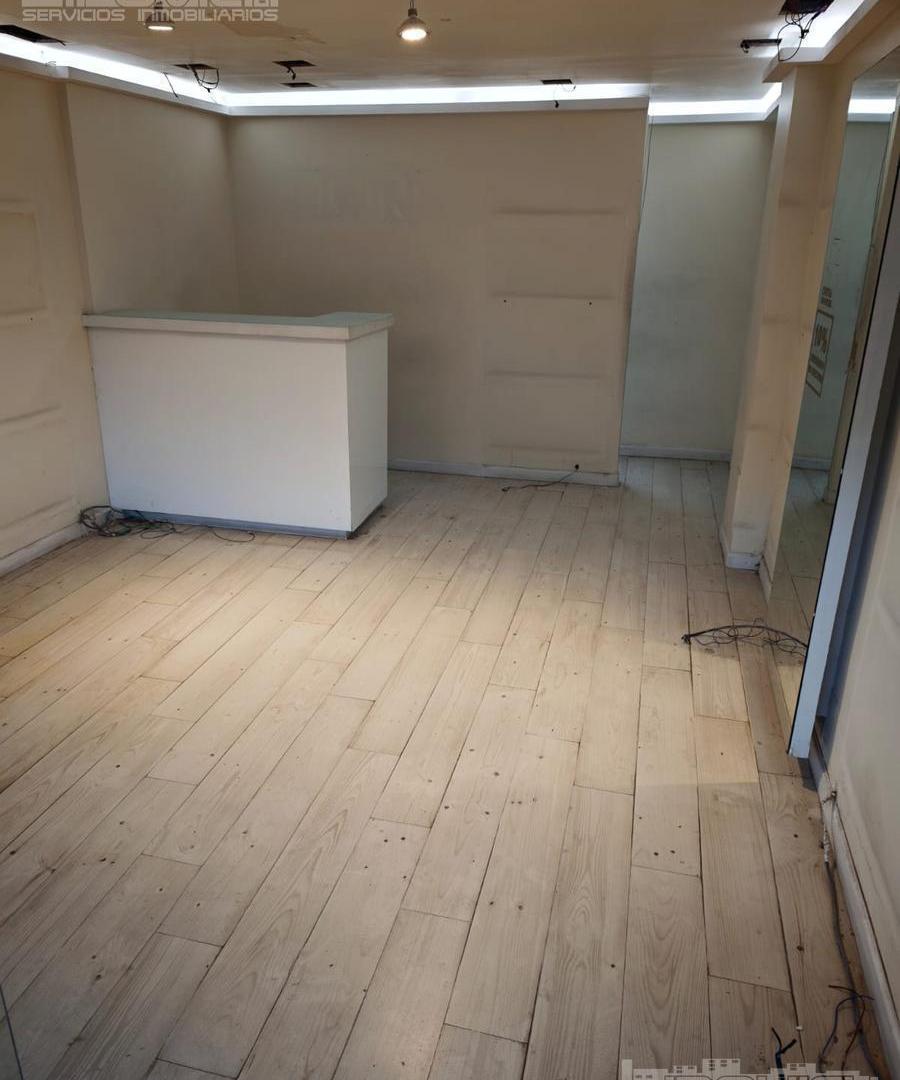 Foto de Local en alquiler. 42 mts. Apto todo rubro. Zona outlets. Aguirre al, imagen 5