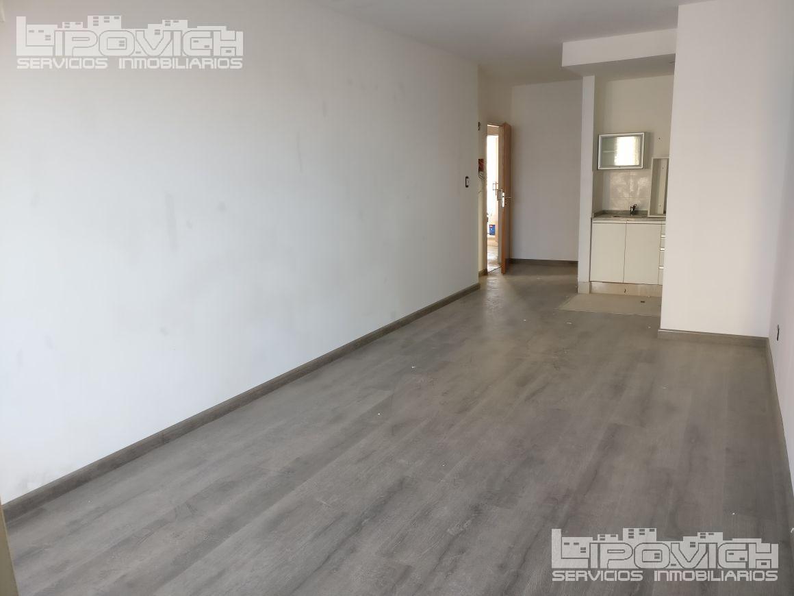 Foto de Alquiler monoambiente. Contrafrente, balcón. Apto profesional. Pileta, imagen 3