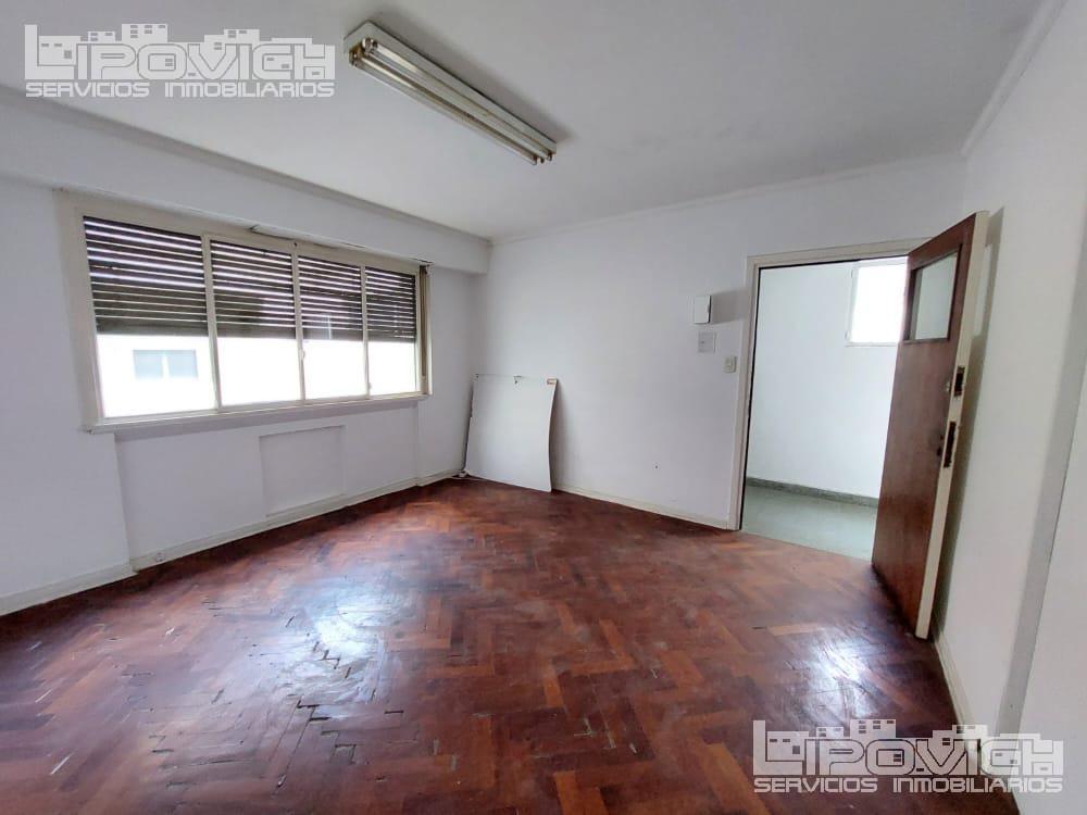 Foto de Oficina en venta. 5 oficinas. Recepción. 2 baños. A metros de Subte B, imagen 4