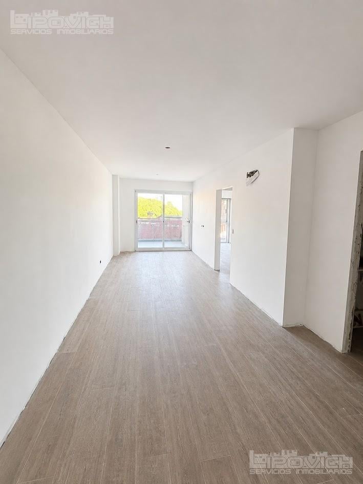 Foto de Departamento en venta. 3 ambientes, balcón. Luminoso, Cochera, imagen 2