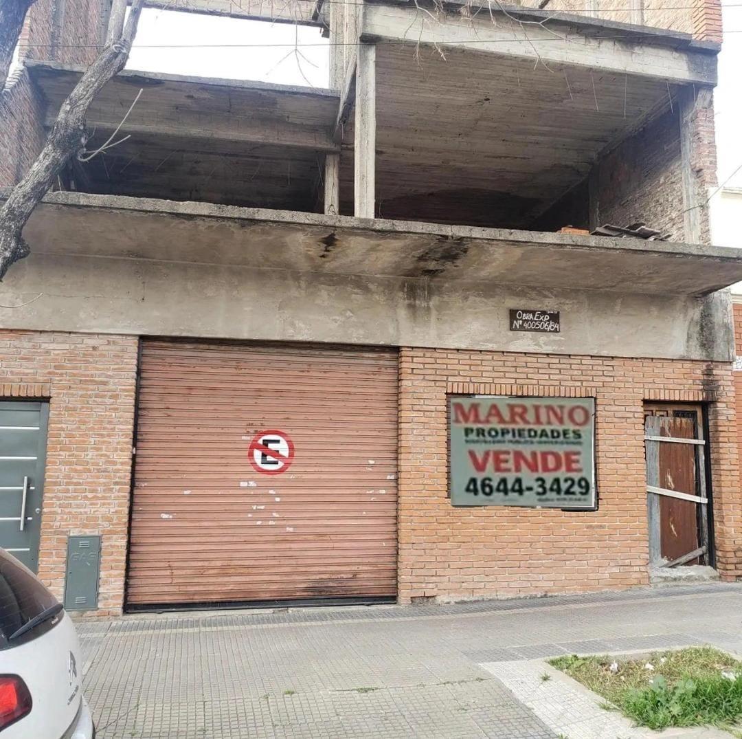 V.LUGANO RIESTRA 5300 TERRENO 8.66 X 35.50 CONST. 1048 M2 PB + 7 piso+2 retiros