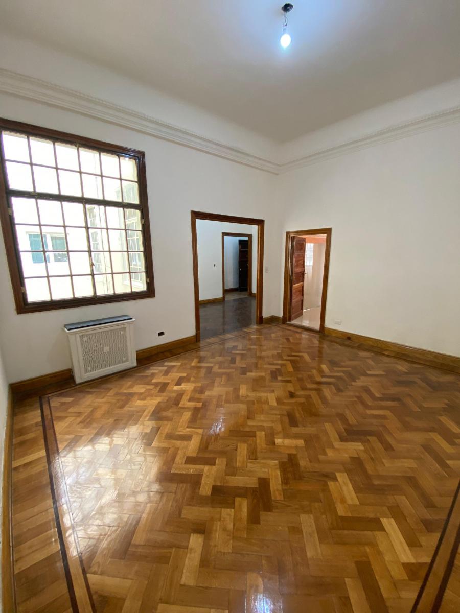 Foto de RECOLETA PARAGUAY 1300 EXCEL.SEMIPISO DE 5 AMB.UBICACION, imagen 3