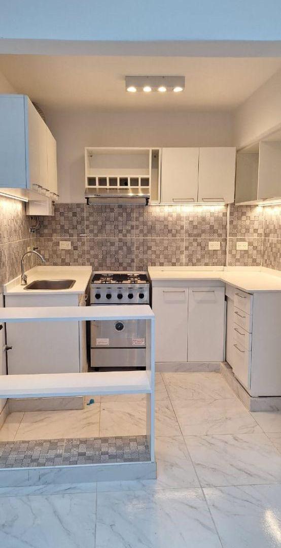 VILLA REAL. MOLIERE 2900.PH IMPECABLE DE 4 AMBIENTES REFACCIONADO A NUEVO. TERRAZA!!!