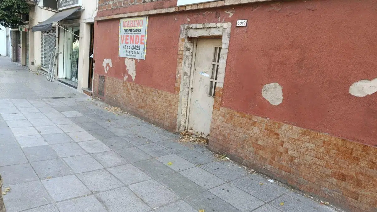 MONTECASTRO. JONTE 5300 EXCELENTE LOTE 8.66 x 19 ubicación PRIVILEGIADO PLENO CENTRO COMERCIA 2