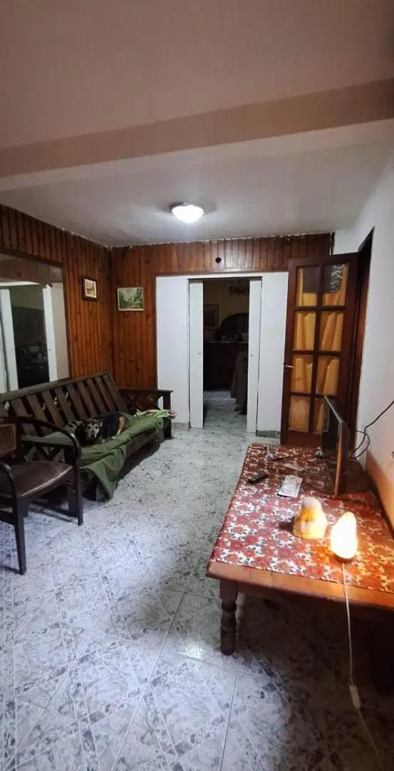 VERSALLES AVENIDA JUAN B.JUSTO 9400 HERMOSA CASA PARA RECICLAR 5 AMBIENTES MAS LOCAL LOTE 8.66 X 28 3