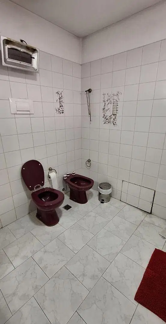 VILLA DEVOTO. B.SAN PEDRO. DESAGUADERO 2500. EXCELENTE CASA 5 AMBIENTES MAS DEP.PATIO PISCina 4