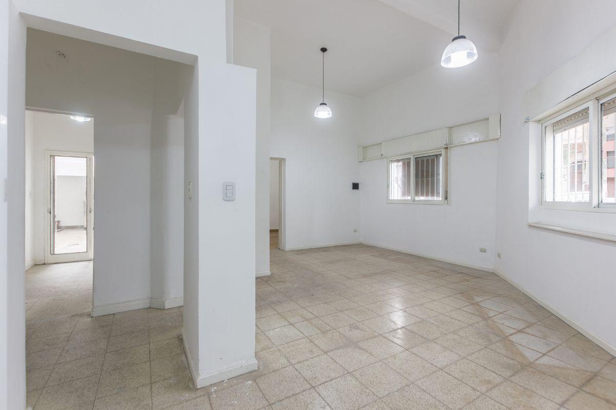 Foto de PH en Esquina de 3 Ambientes con Entrada Independiente, Garage y Patio, imagen 4