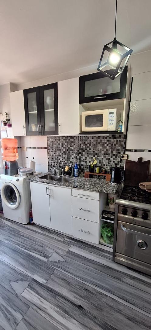 Foto de Departamento de tres ambientes en Versalles, imagen 1