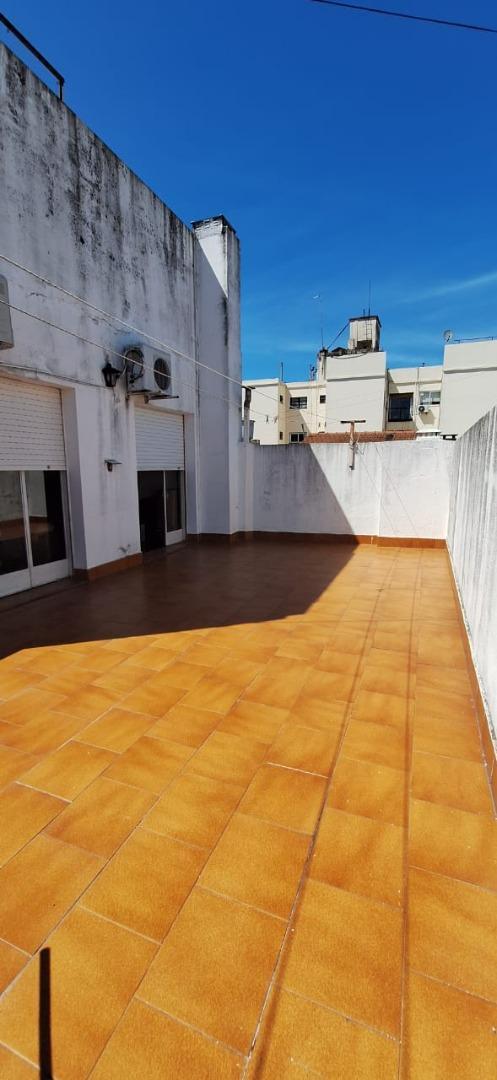 Foto de PH de 3 Ambientes con Cochera, Patio y Terraza en Villa Real, imagen 2